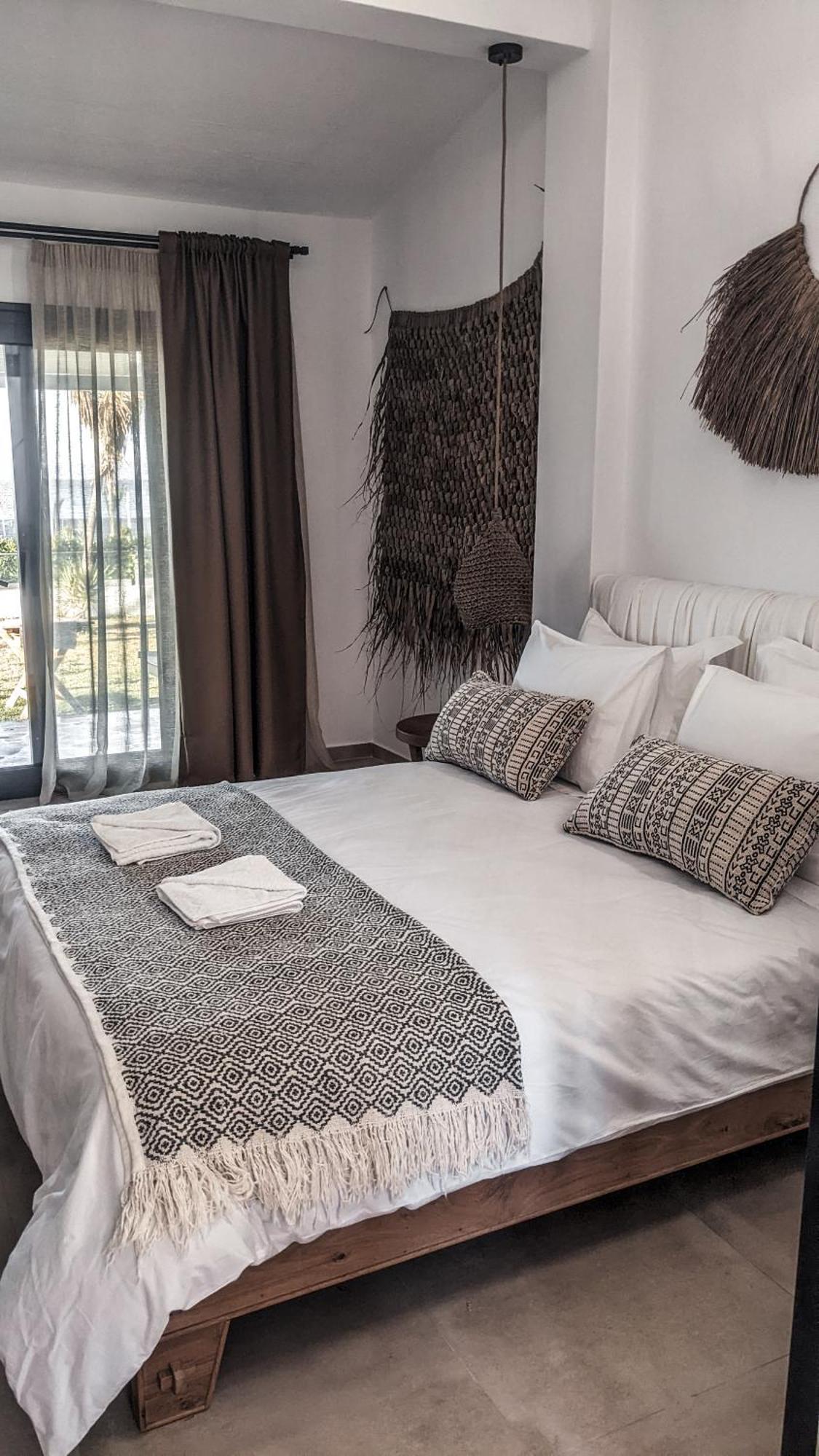 Bungalows Iphigenia بيفكوهوري الغرفة الصورة